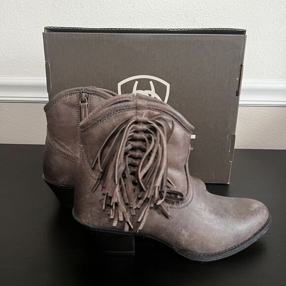 Ariat Duchess‎ Western Cowboy Fringe grey/ tan Boot Women's 8 B Side Zip Booties - Picture 1 of 16